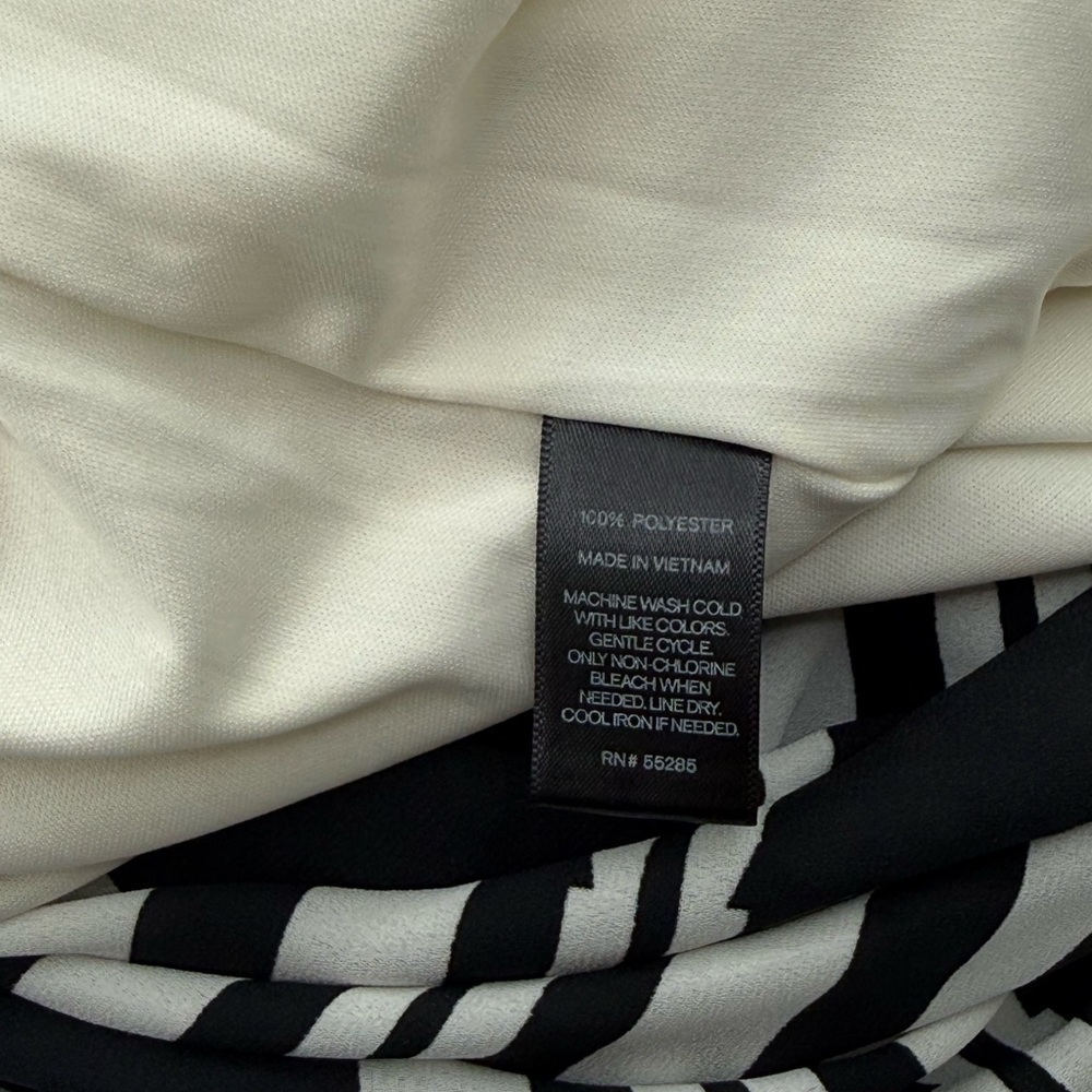 Express Geometric Print Black White Halter‎ Handkerchief Hem Maxi Dress Size S - Picture 10 of 10